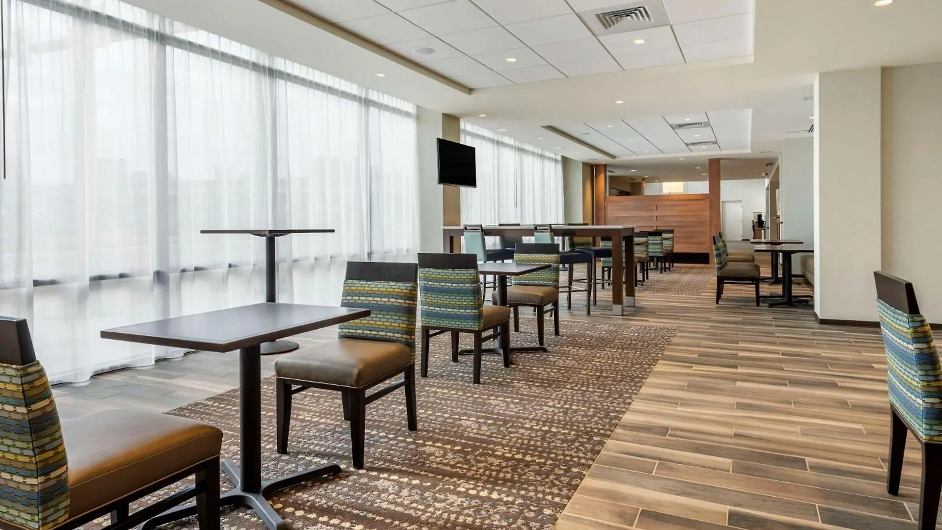 Comfort Inn & Suites Pittsburgh-Northshore ホテル ピッツバーグ