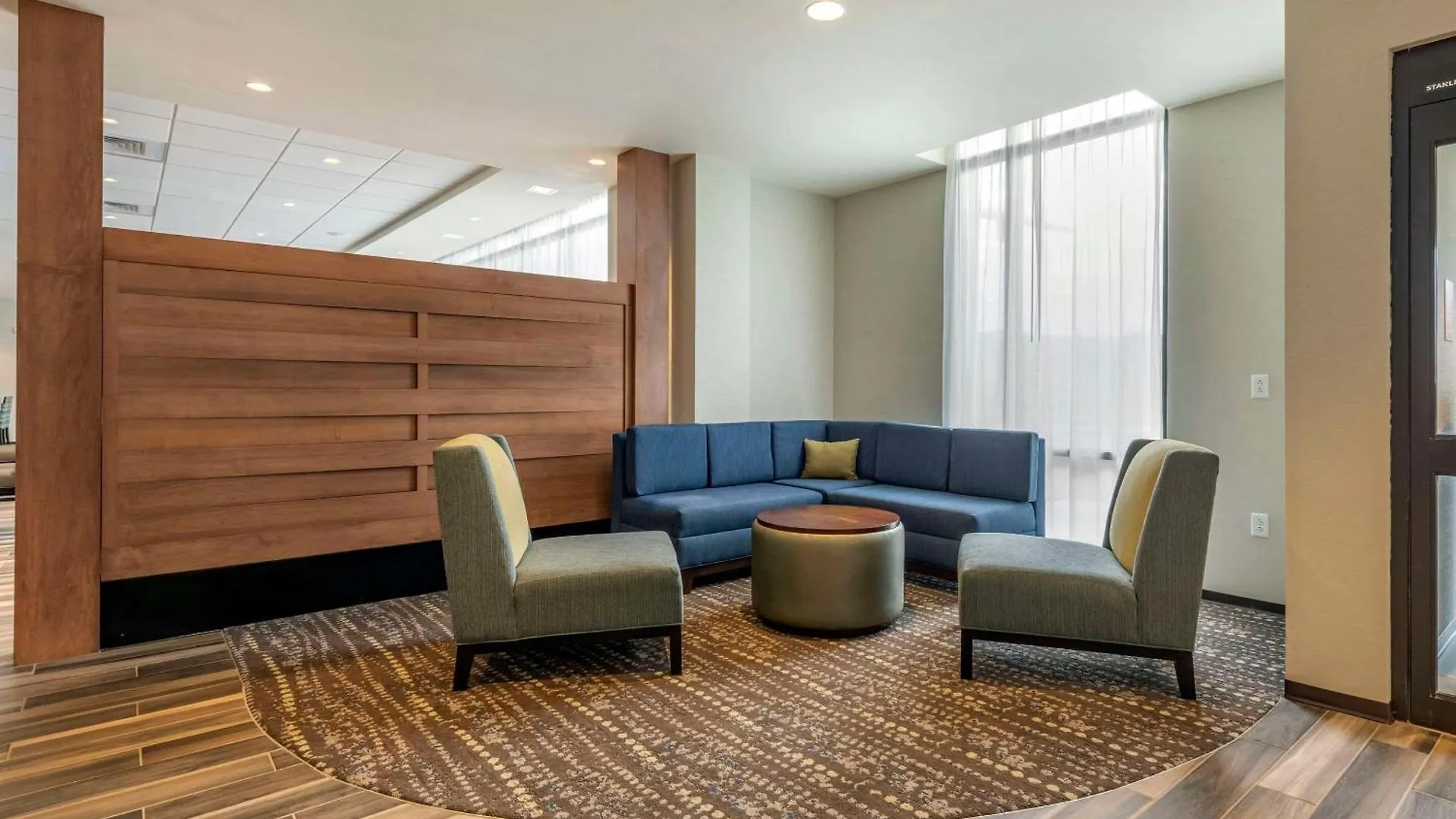 Comfort Inn & Suites Pittsburgh-Northshore 米国