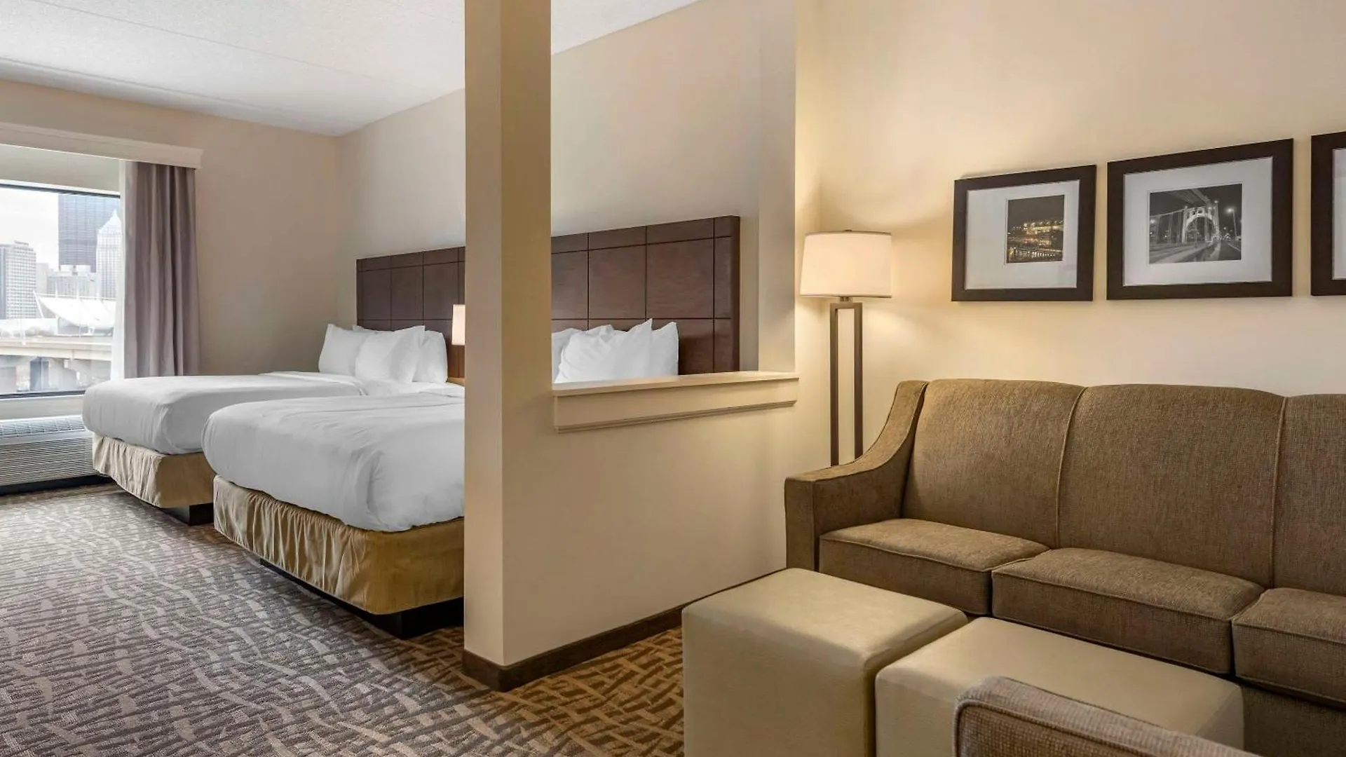 Comfort Inn & Suites Pittsburgh-Northshore ホテル ピッツバーグ